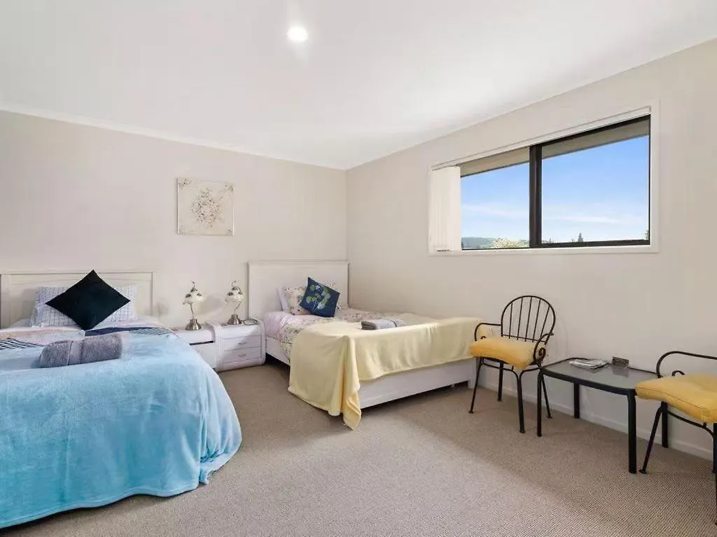 Tatai Lake Edge - 4 Bed Rotorua Lakefront 0*,  New Zealand